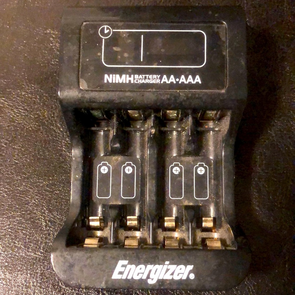 Energizer NiMH Battery Charger for AA & AAA Batteries (CHP42US)